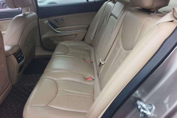 Used Roewe 950 2012 2.0L Elegant Edition Left Rear Seat