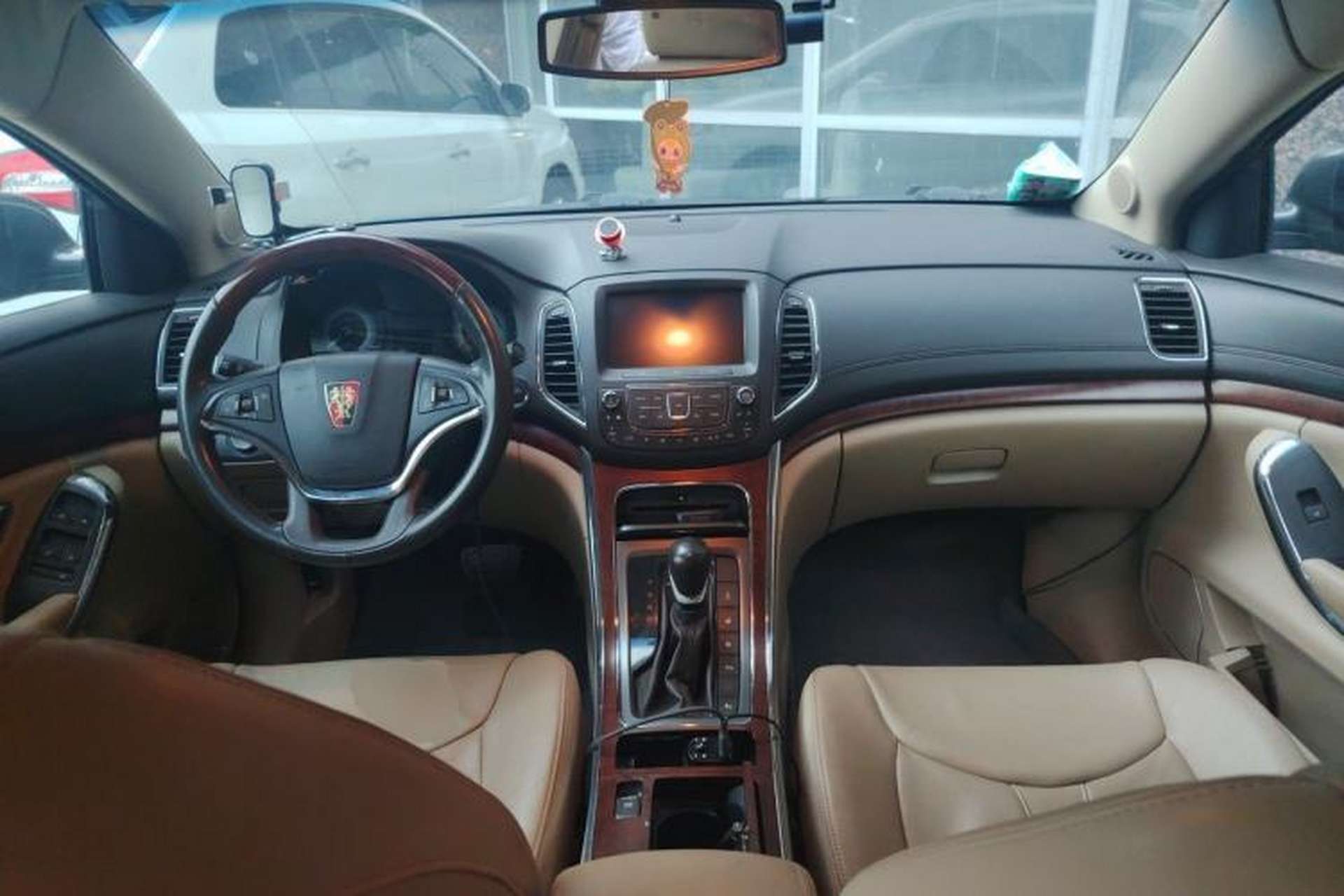 Used Roewe 950 2012 2.4L Luxury Edition Center Console
