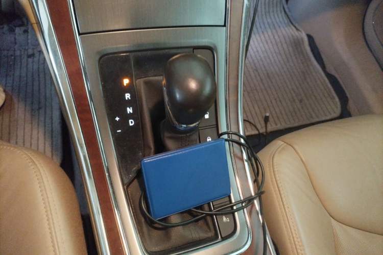 Used Roewe 950 2012 2.4L Luxury Edition Gear Lever