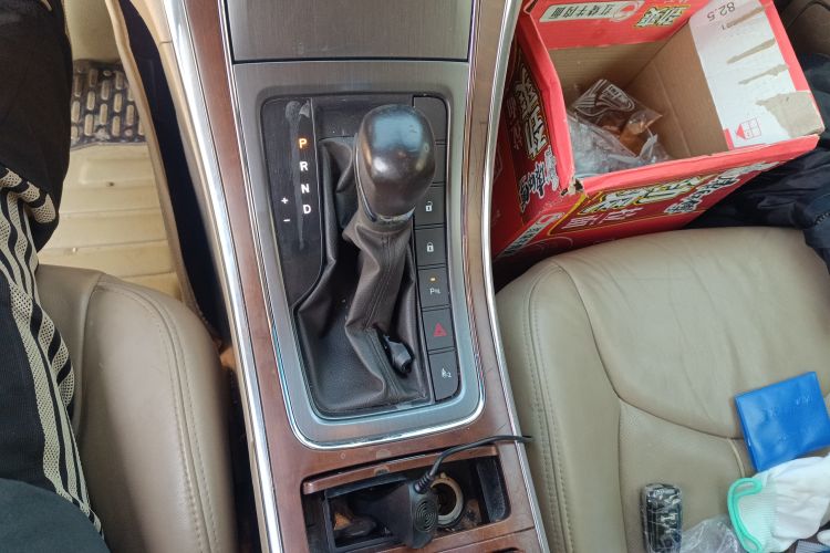Used Roewe 950 2012 2.4L Luxury Edition Gear Lever