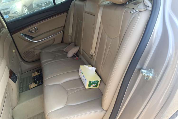 Used Roewe 950 2012 2.4L Luxury Edition Left Rear Seat