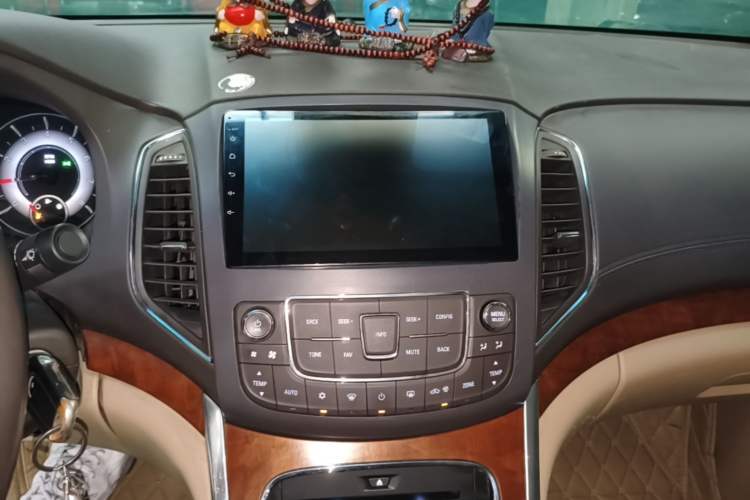 Used Roewe 950 2012 2.0L Comfort Edition Audio And AC Panel