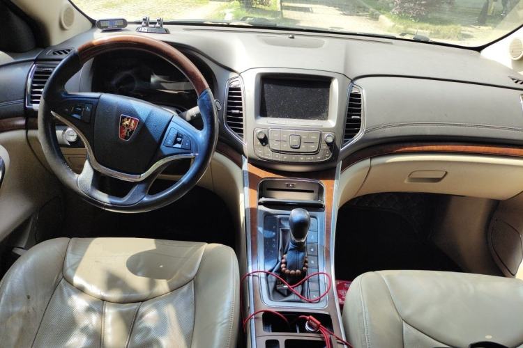 Used Roewe 950 2012 2.4L Luxury Edition Center Console