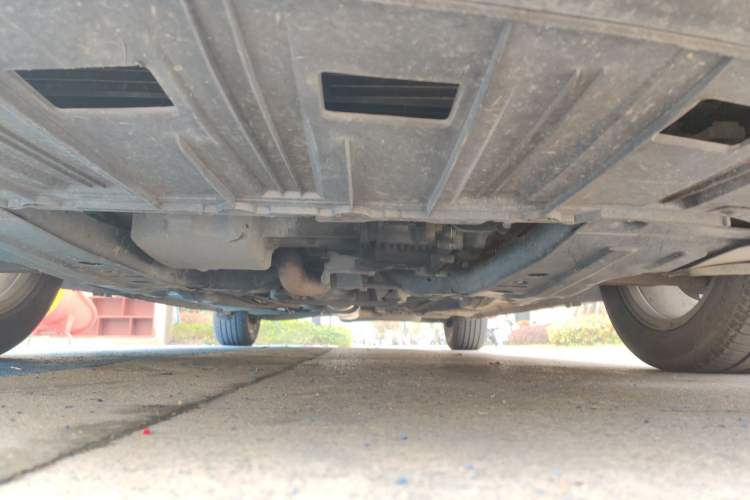 Used Roewe 950 2012 2.4L Luxury Edition Chassis Front