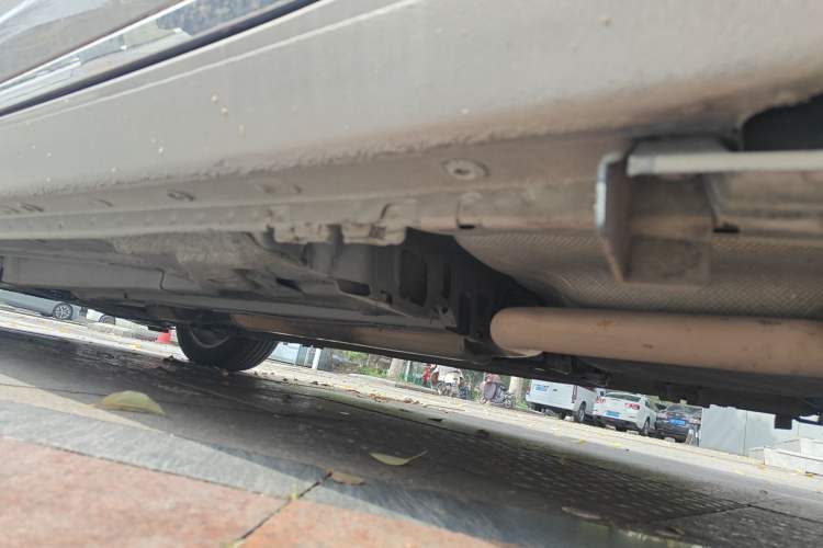 Used Roewe 950 2012 2.4L Luxury Edition Chassis Rear Left