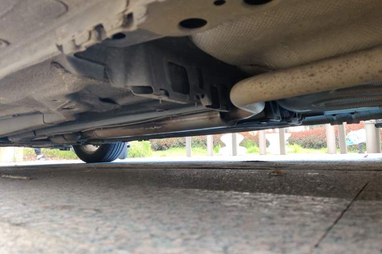 Used Roewe 950 2012 2.4L Luxury Edition Chassis Rear Left