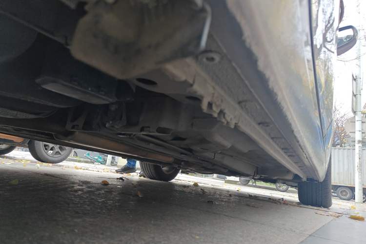 Used Roewe 950 2012 2.4L Luxury Edition Chassis Rear Right