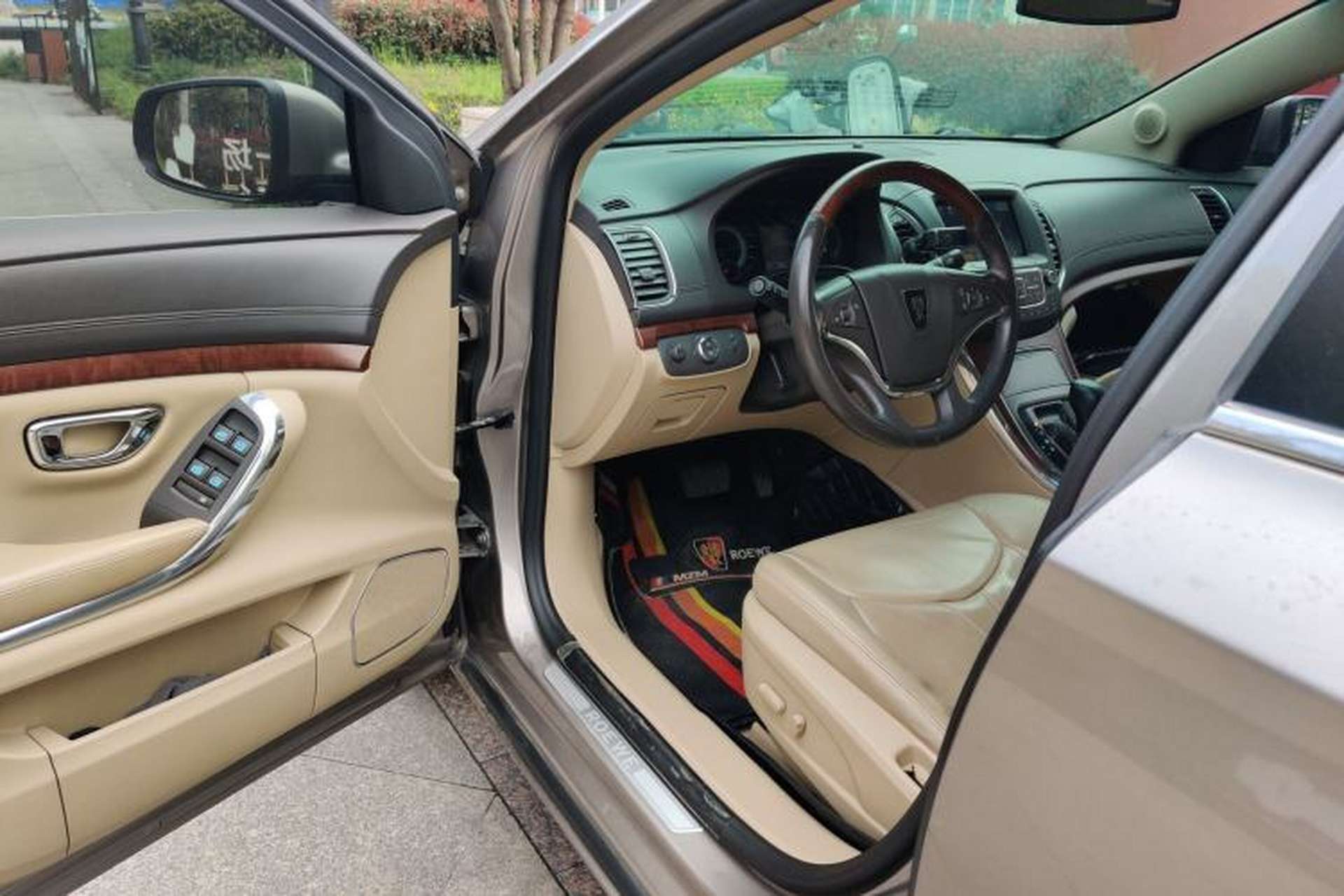 Used Roewe 950 2012 2.4L Luxury Edition Driver Seat