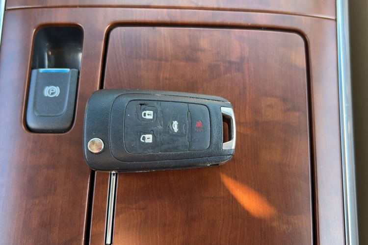 Used Roewe 950 2012 2.4L Luxury Executive Edition Interior 12