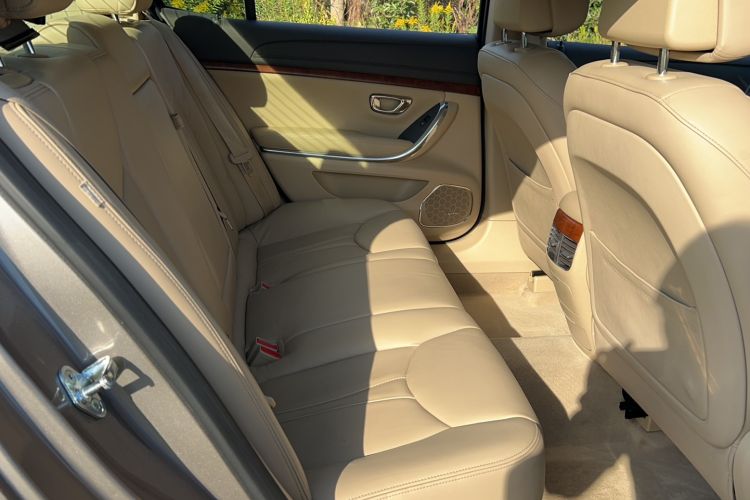 Used Roewe 950 2012 2.4L Luxury Executive Edition Interior 5