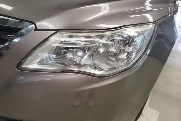 Used Roewe 950 2012 2.0L Comfort Edition Left Front Headlight