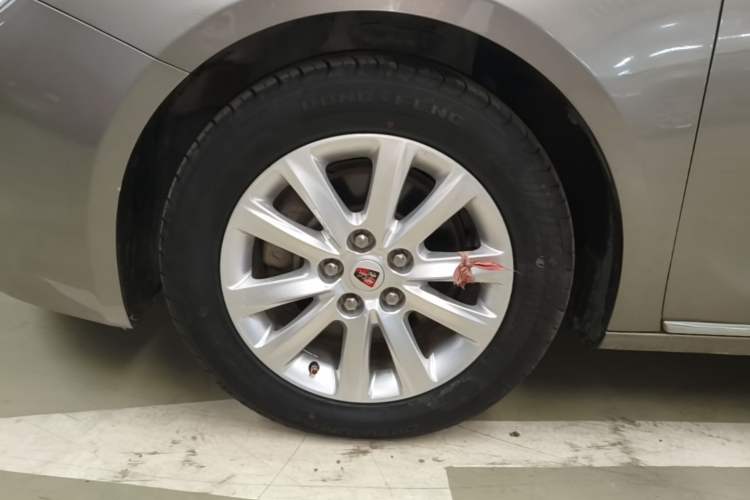 Used Roewe 950 2012 2.0L Comfort Edition Left Front Wheel Hub