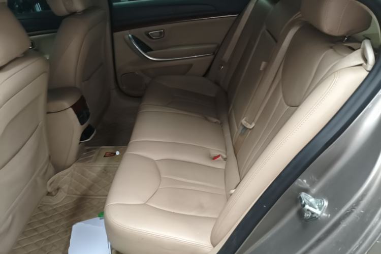 Used Roewe 950 2012 2.0L Comfort Edition Left Rear Seat