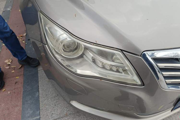 Used Roewe 950 2012 2.4L Luxury Edition Right Front Headlight