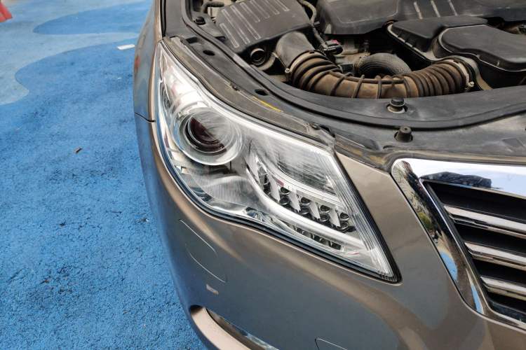 Used Roewe 950 2012 2.4L Luxury Edition Right Front Headlight