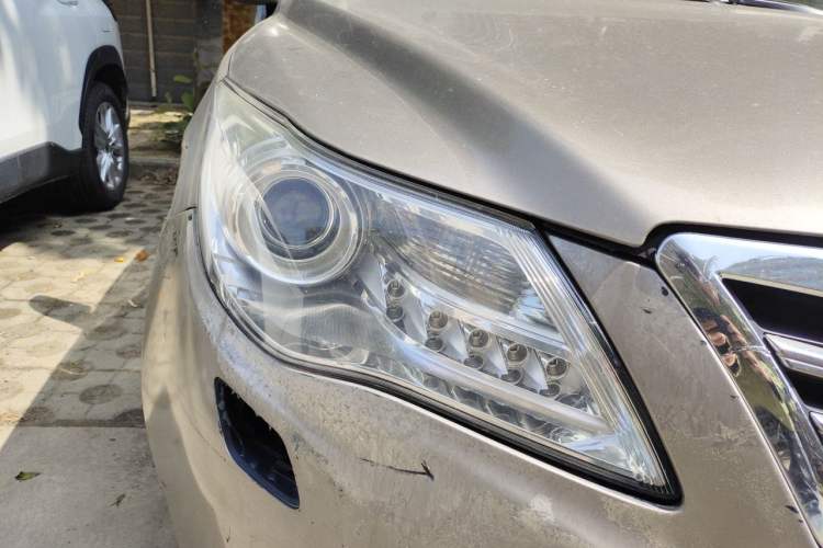 Used Roewe 950 2012 2.4L Luxury Edition Right Front Headlight