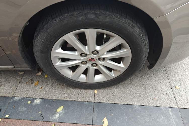 Used Roewe 950 2012 2.4L Luxury Edition Right Front Wheel Hub
