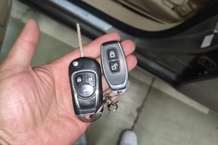 Used Roewe 950 2012 2.0L Comfort Edition Vehicle Key