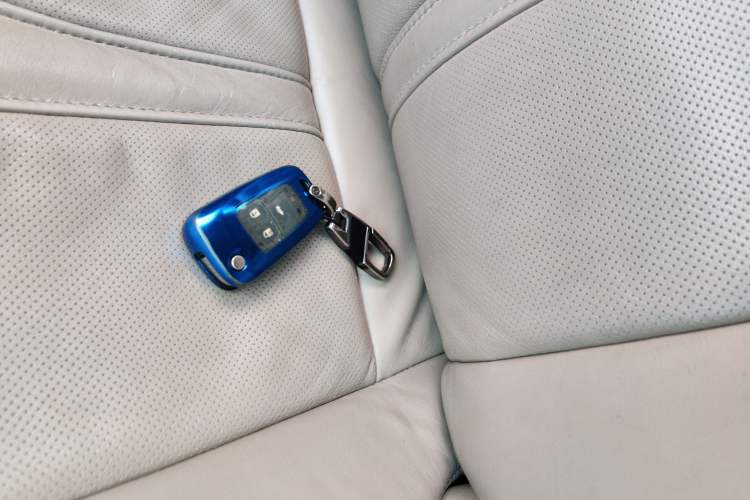 Used Roewe 950 2012 2.4L Luxury Edition Vehicle Key