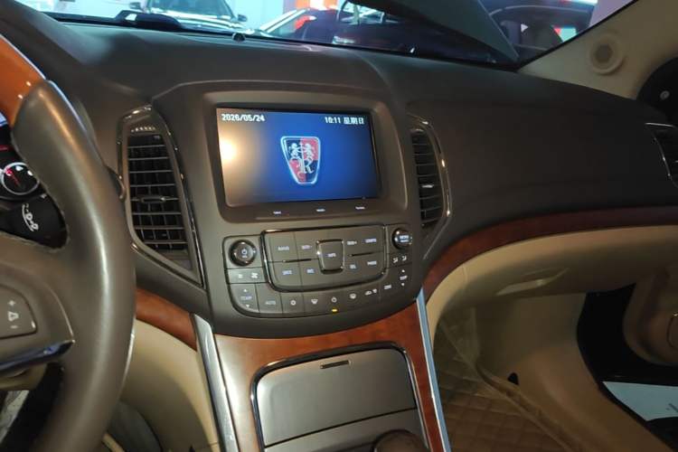 Used Roewe 950 2015 1.8T Luxury Edition Audio And AC Panel