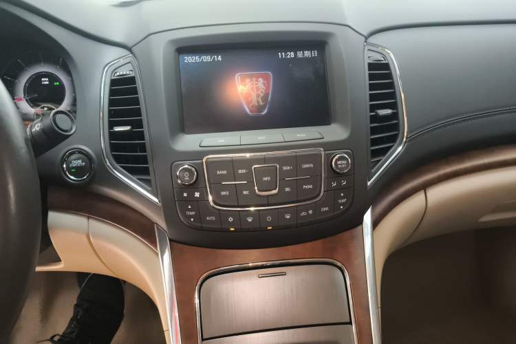 Used Roewe 950 2015 1.8T Luxury Edition Audio And AC Panel