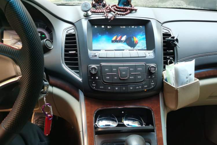 Used Roewe 950 2015 1.8T Elegant Edition Audio And AC Panel