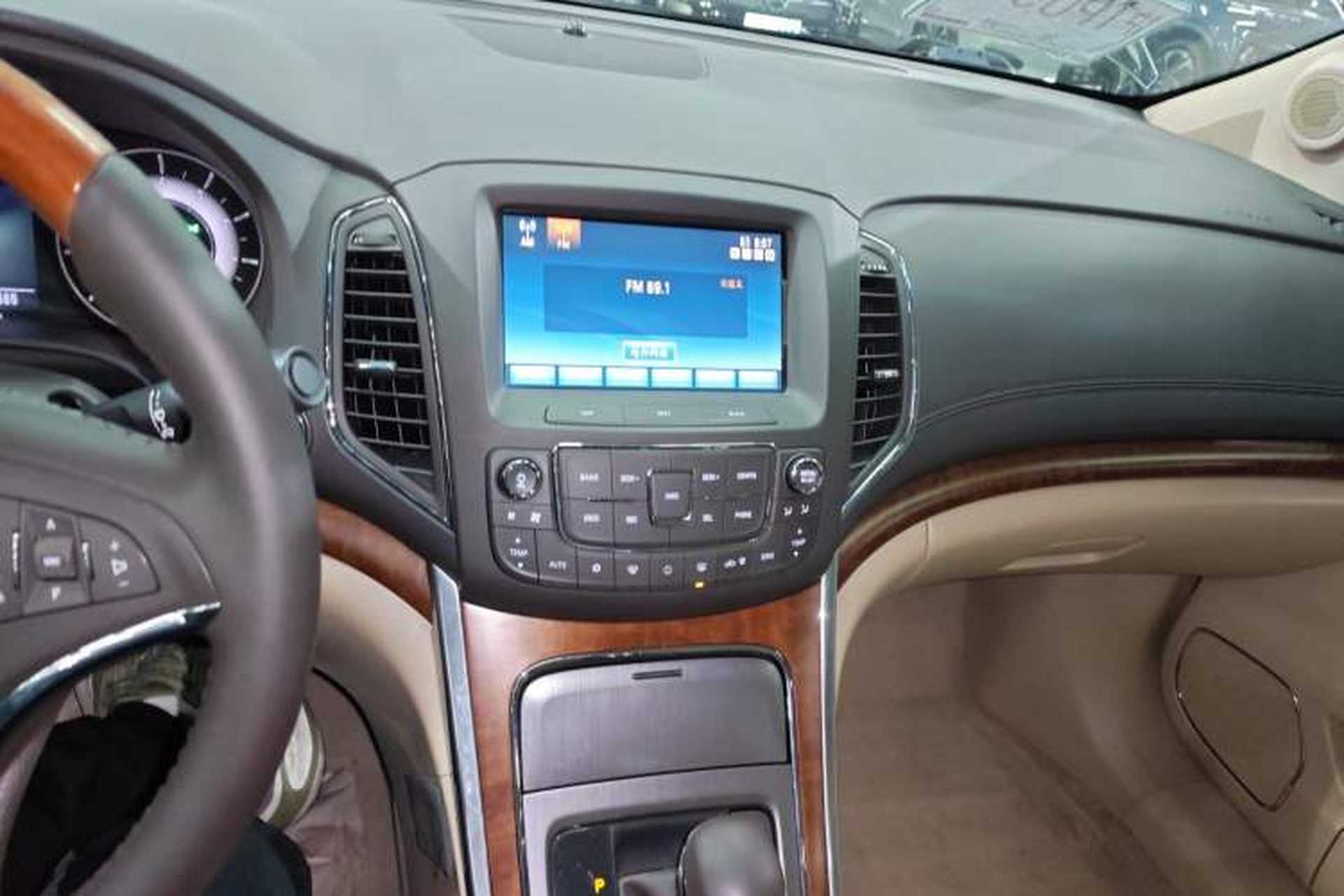 Used Roewe 950 2015 1.8T Luxury Edition Audio And AC Panel