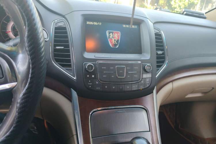 Used Roewe 950 2015 2.0T Luxury Executive Edition Audio And AC Panel