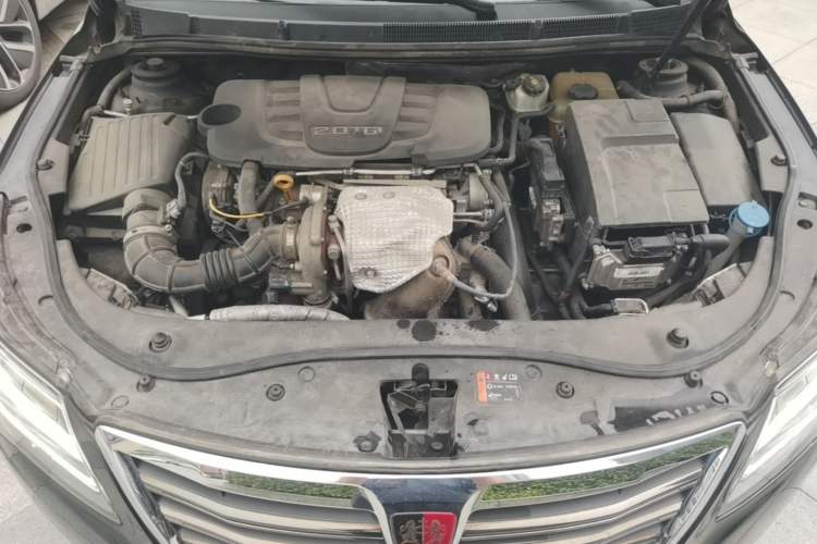 Used Roewe 950 2015 2.0T Luxury Executive Edition Engine Bay