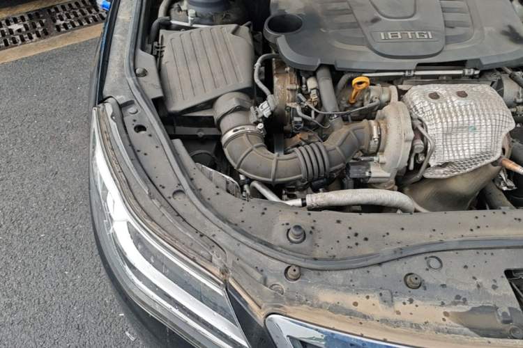 Used Roewe 950 2015 1.8T Luxury Edition Engine Bay Right