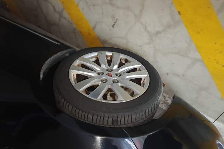 Used Roewe 950 2015 1.8T Luxury Edition Exterior 4