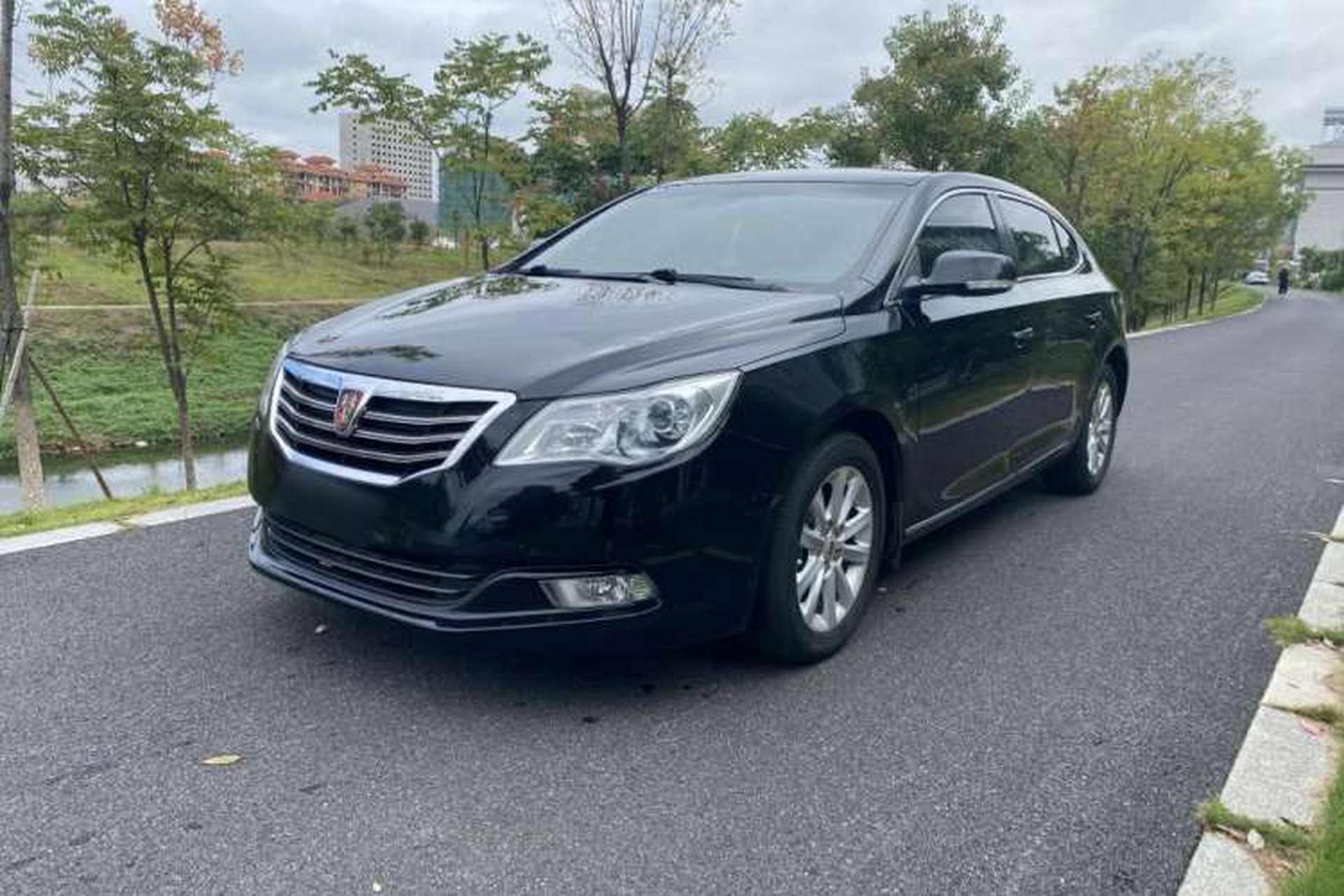 Used Roewe 950 2015 1.8T Elite Edition Front Left 45 Deg