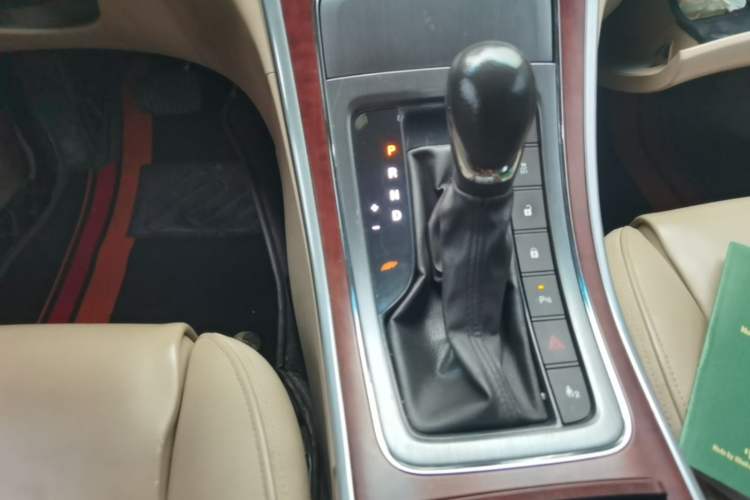 Used Roewe 950 2015 2.0T Luxury Executive Edition Gear Lever