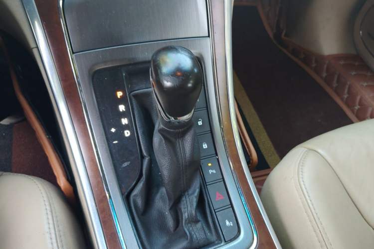 Used Roewe 950 2015 2.0T Luxury Executive Edition Gear Lever