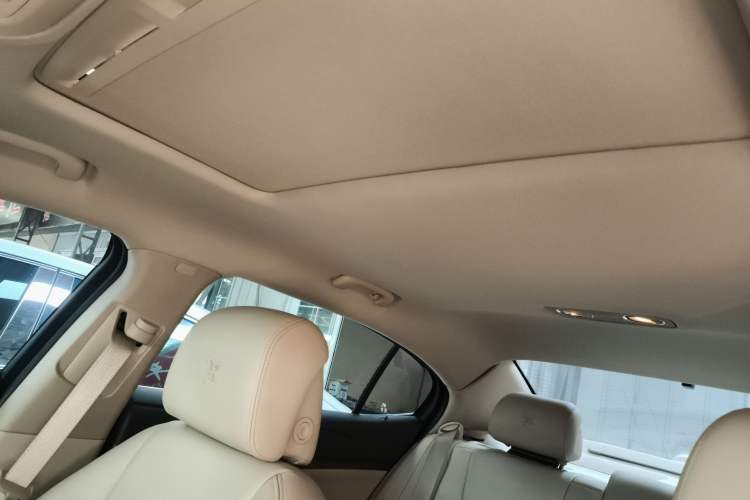 Used Roewe 950 2015 1.8T Luxury Edition Headliner