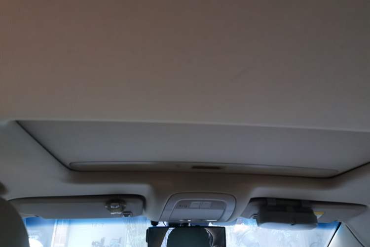 Used Roewe 950 2015 1.8T Elegant Edition Headliner