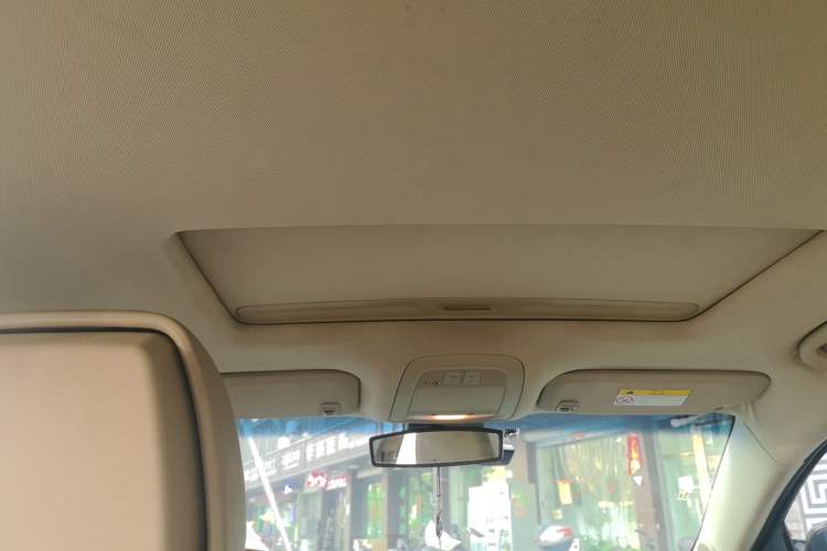 Used Roewe 950 2015 2.0T Luxury Executive Edition Headliner