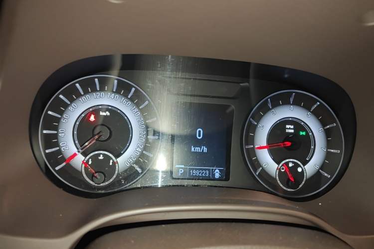 Used Roewe 950 2015 1.8T Luxury Edition Instrument Cluster