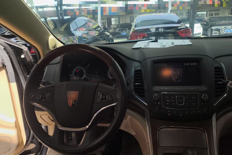 Used Roewe 950 2015 1.8T Luxury Edition Interior 2