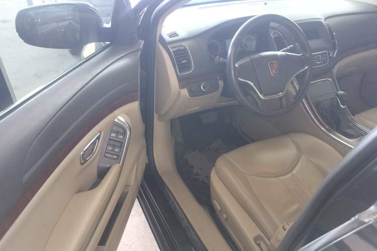 Used Roewe 950 2015 1.8T Elegant Edition Interior 2
