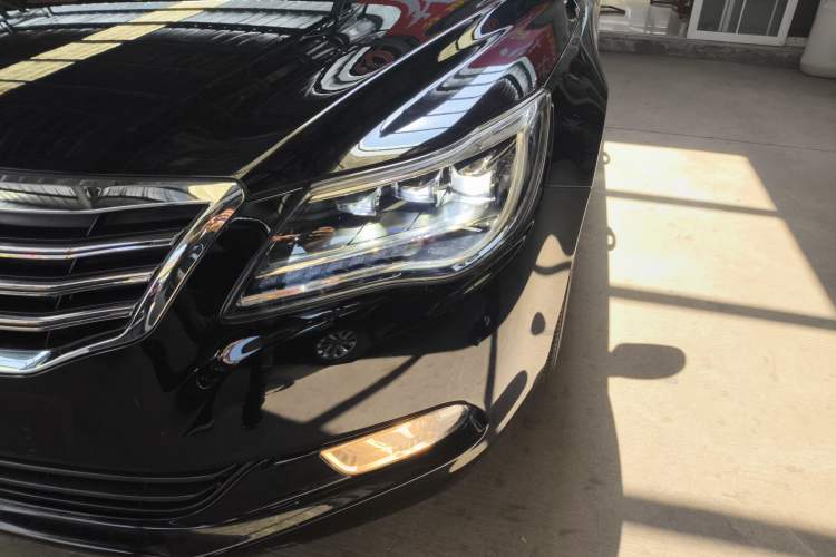 Used Roewe 950 2015 1.8T Luxury Edition Left Front Headlight