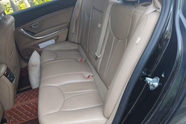 Used Roewe 950 2015 2.0T Luxury Executive Edition Left Rear Seat