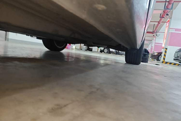 Used Roewe 950 2015 1.8T Luxury Edition Left Side Sill