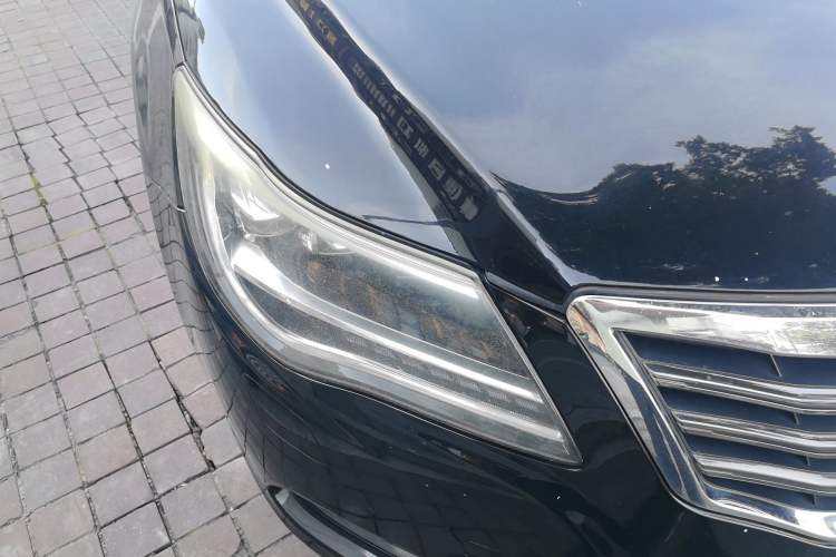 Used Roewe 950 2015 2.0T Luxury Executive Edition Right Front Headlight