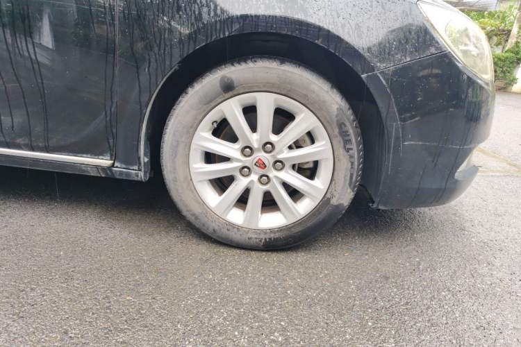 Used Roewe 950 2015 1.8T Elite Edition Right Front Wheel Hub