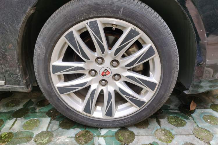 Used Roewe 950 2015 1.8T Elegant Edition Right Front Wheel Hub