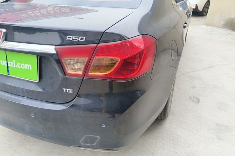 Used Roewe 950 2015 1.8T Elite Edition Right Rear Taillight