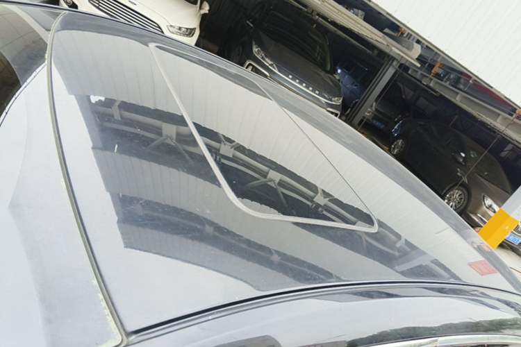 Used Roewe 950 2015 1.8T Elite Edition Roof