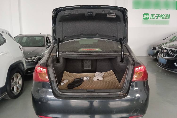 Used Roewe 950 2015 1.8T Luxury Edition Trunk