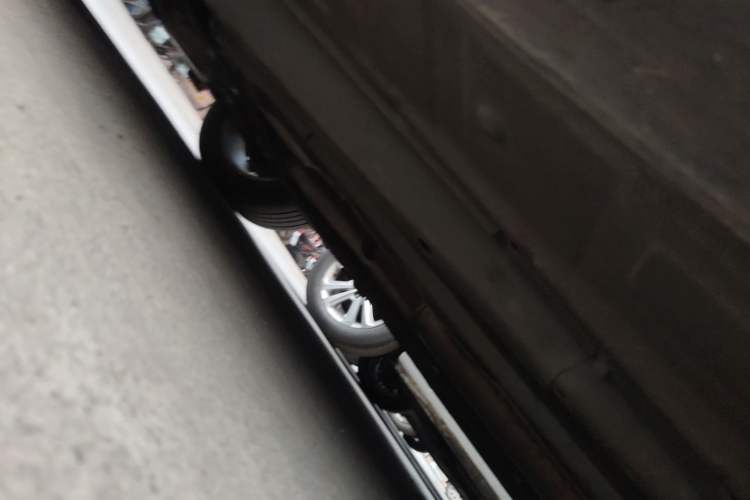 Used Roewe 950 2017 30T Internet Flagship Edition Chassis Front Left
